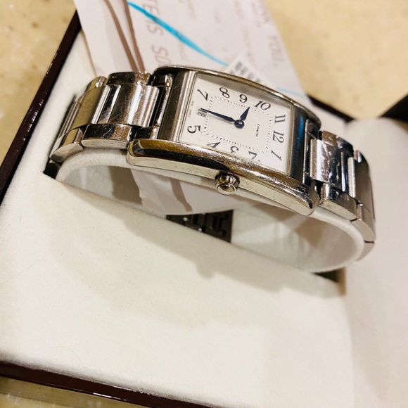 EXCELLENT CONDITION SILVER WOMEN’S COACH WATCH - Picture 4 of 5